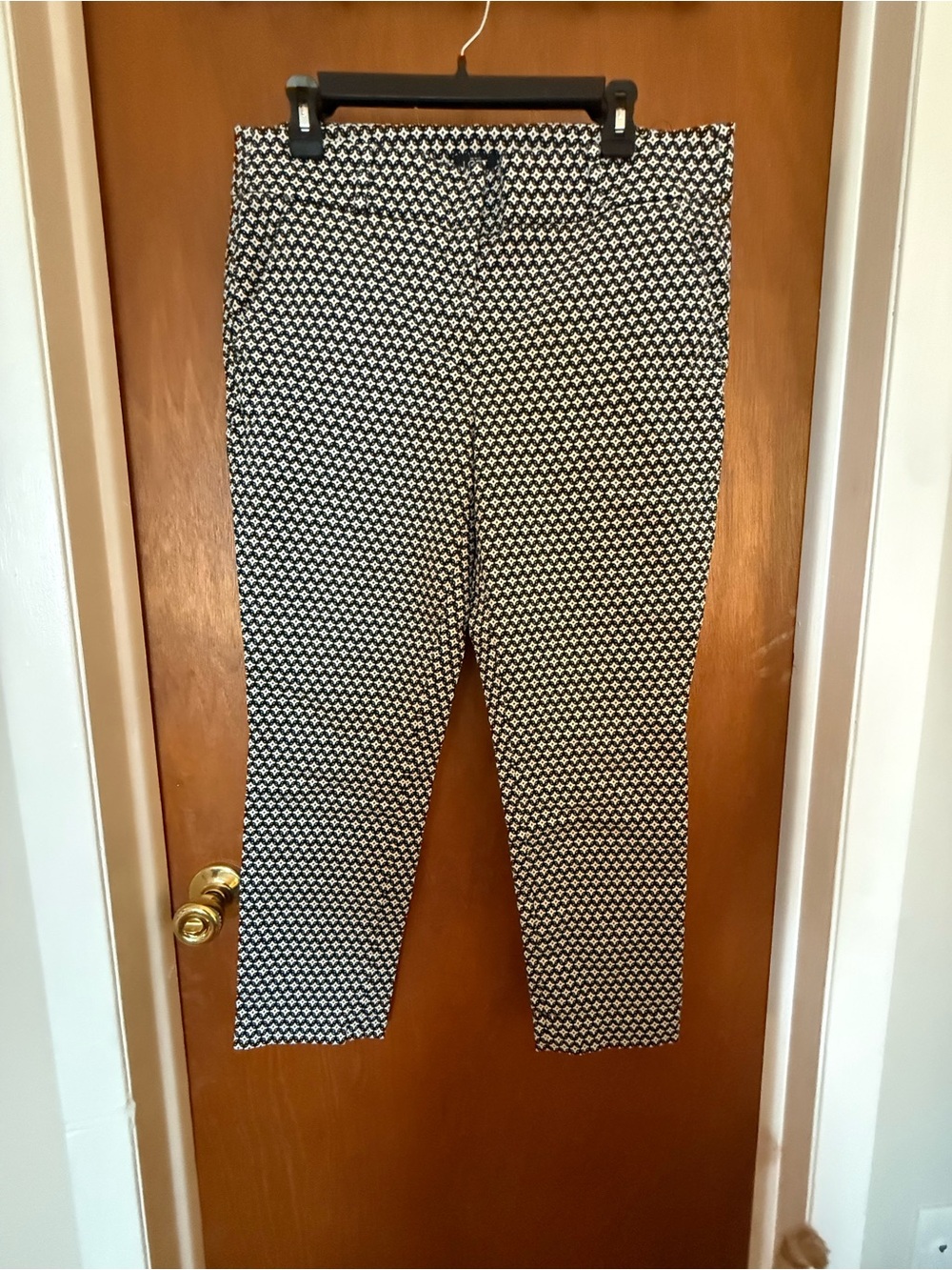 LOFT Black and White Patterned Capris